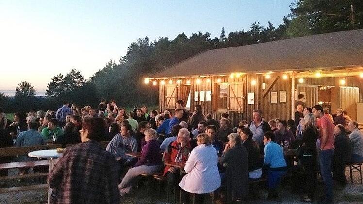 "Gemütlichkeit" ist kein Fremdwort bei den Veranstaltungen des Hüttenvereins Albertshof.  Foto: privat