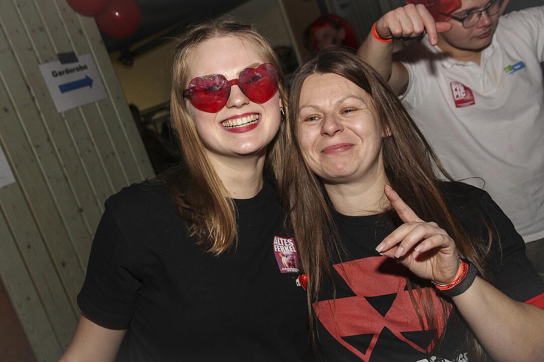 Faschingsparty vom Feinsten in der Stadthalle Stadtsteinach.