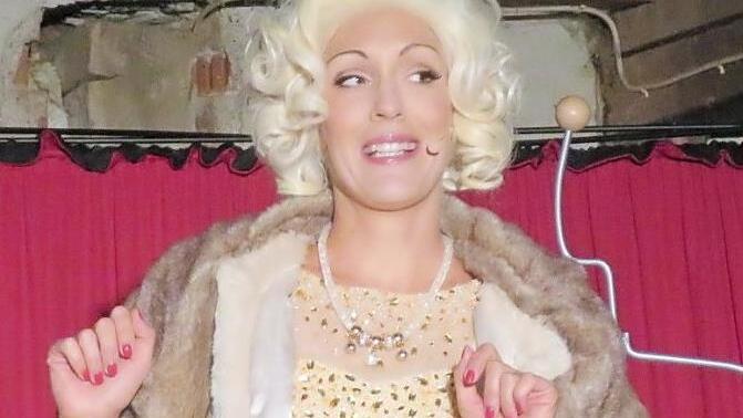 "Raten Sie mal wer ich bin?" Clarissa Hopfensitz als Marlene
