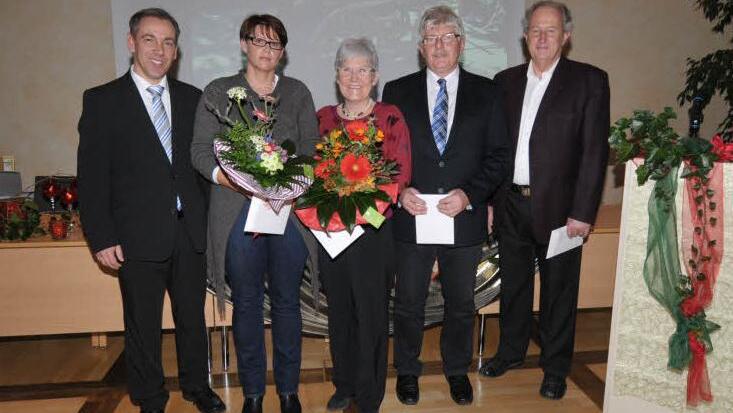 Alexander Tritthart mit Mitgliedern des Festausschusses: Nicole Münch, Herta Burkart, Hans Kreiner und Michael Blumenthal (v. l.). Es fehlt Reinhold Burkart.