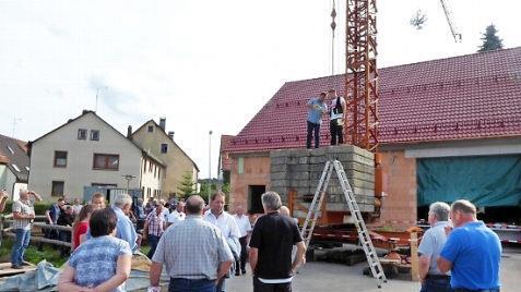 Richtfest f&uuml;r das neue Feuerwehrhaus in Leutzdorf Foto: Thomas Weichert