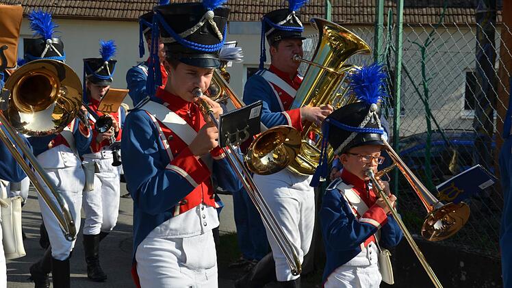 Festumzug mit dem Jugendmusikkorps. Foto: Kathrin Kupka-Hahn