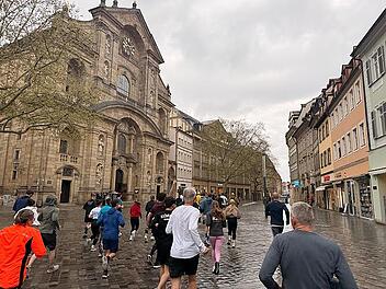 Jogger-Horde bringt Bamberger Stra&szlig;en zum Beben