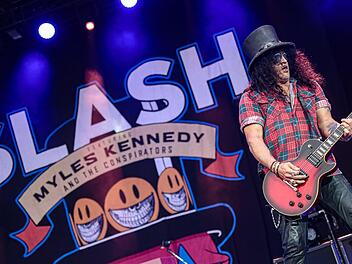 SLASH feat. Myles Kennedy and the Conspirators rockten am Sonntagabend  die B&uuml;hne bei Rock im Park 2019. Foto: Matthias Hoch