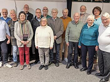 Hinten: Dieter Kraemer, Karl Friedrich Ortloff, Walter Kuhn, Stefan Schmitt, Peter Kiesel, Schatzmeisterin Ursula Schubert; vorne: KV-Vorsitzende Annette Renninger, Helga Wei&szlig;enberger, Edeltraud Ludwig, Harald B&ouml;tsch, Gudrun Kiesel, Hermann T&uuml;rk, ...