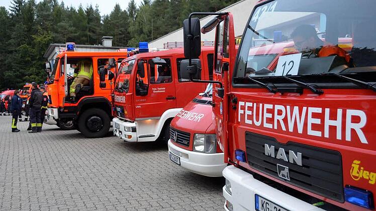 Großübung der Feuerwehr Notfallkontingente Foto: Peter Rauch