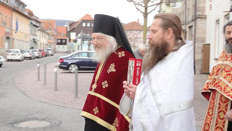 Orthodoxer Gottesdienst in Bischofsheim. Foto: Marion Eckert