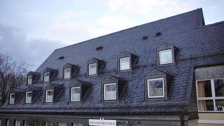 Das Brandschutzkonzept wird umgesetzt am "Haus Frankenthal" in Vierzehnheiligen. Weitere Ma&szlig;nahmen wie die Sanierung der Nasszellen sind seitens des Erzbistums geplant. Der Bauausschuss legte dem keine Steine in den Weg.Mario Deller