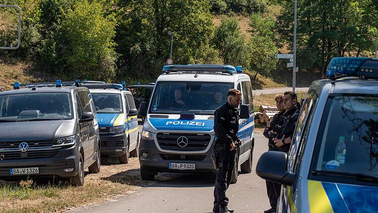 Emskirchen von 3500 Menschen &uuml;berrannt - Festnahmen bei "Schanzenfest"