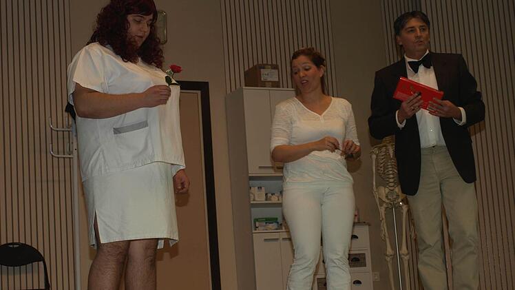 Die Komödie "Gute Besdserung" mit der Theatergruppe des TSV Oerlenbach. Foto: Stefan Geiger