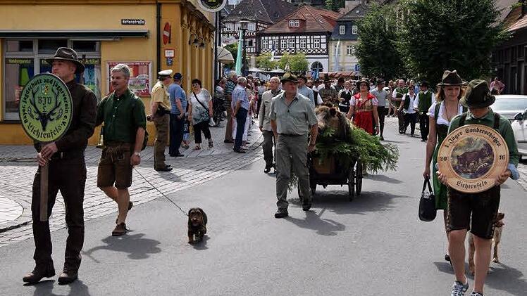 Erstmals nehmen die Jäger am Umzug teil. Foto: Andreas Welz
