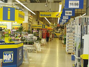 Blick in einen Baumarkt. Kenn Sie die Namen aller Artikel, die man dort finden kann. Foto: Archiv/Peter Müller