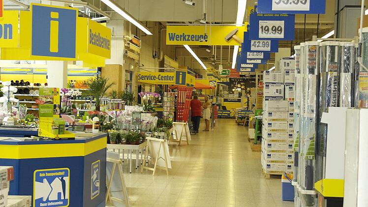 Blick in einen Baumarkt. Kenn Sie die Namen aller Artikel, die man dort finden kann. Foto: Archiv/Peter Müller