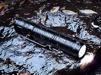 Taktische Taschenlampe C3 von Wuben mit 1200 Lumen