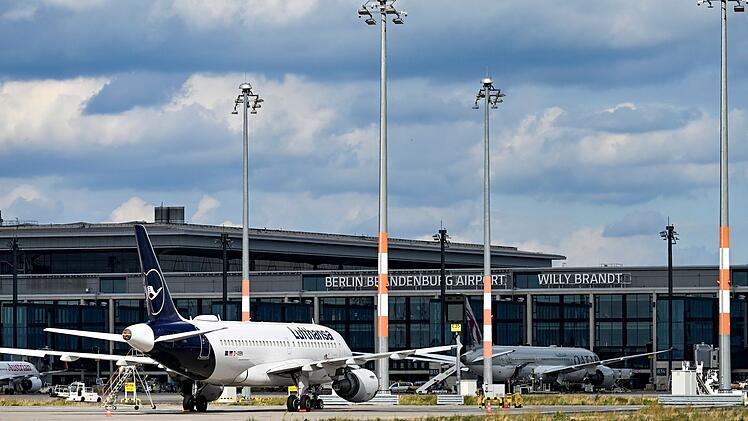 Flughafen Berlin Brandenburg Airport Willy Brandt