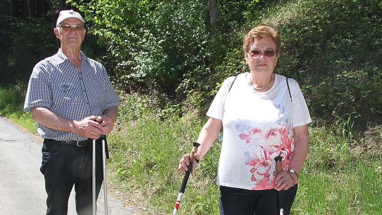 Hans und Veronika Heinlein aus Steinbach am Wald  sind passionierte Wanderer. Beim Naturpark Aktionstag wollten sie auch bei der gef&uuml;hrten Wanderung mit dabei sein.