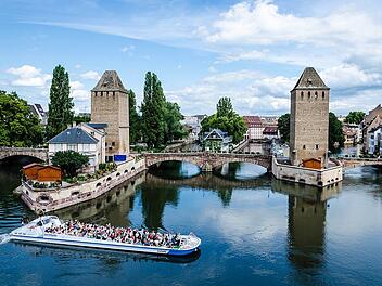 Straßburg lässt sich auch gut vom Wasser aus erkunden. Hier die berühmten gedeckten Brücken "Ponts Couverts".