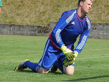 Spätes Pech; Kurz vor Spielende kassierte Riedenbergs Keeper Florian Dorn den spielentscheidenden Gegentreffer. Foto: Hopf