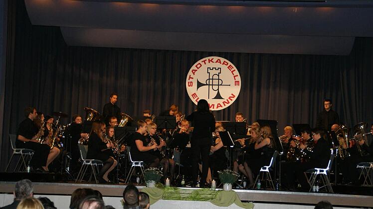 Bei ihrem Frühjahrskonzert bezauberten die Musiker der Stadtkapelle Eltmann die Zuhörer. Foto: Sabine Weinbeer