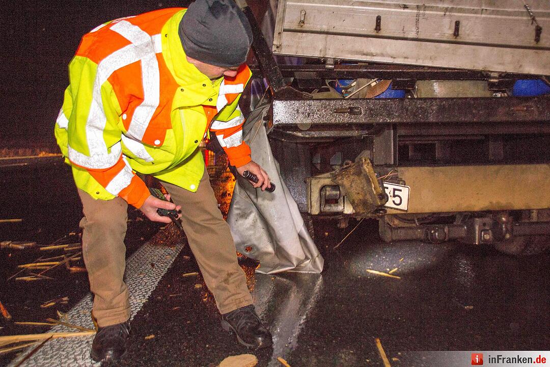 Achsbruch legt A3 bei Nürnberg lahm