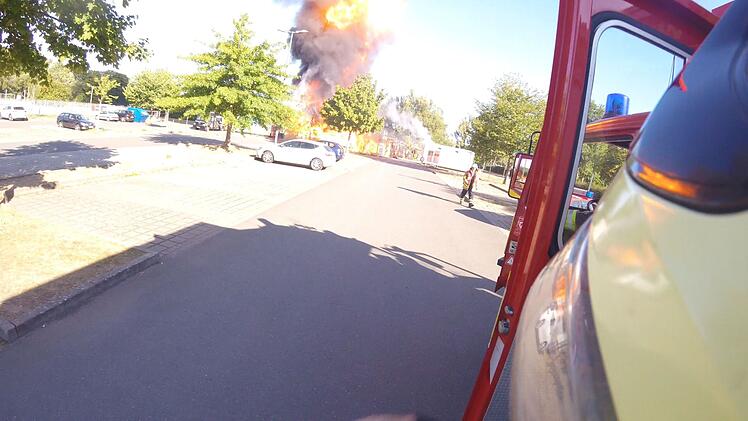 Lichtenfels: Karibisches Eck geht in Flammen auf - "Boden unter den Füßen weggerissen"