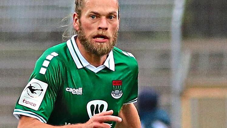 Ein Achillessehnenriss setzt Schweinfurts F&uuml;hrungsspieler B&ouml;hnlein au&szlig;er Gefecht. Grober