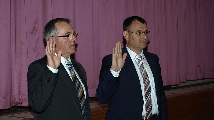 2. Bürgermeister von Oerlenbach ist Gerhard Fischer (links), 3. Bürgermeister Robert Erhard. Fotos: Stefan Geiger