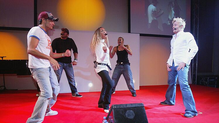 Als Teil der Casting-Bang Bro'Sis wurde Ross Antony (rechts) bekannt.