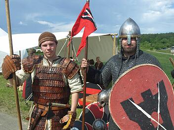 Sie gehörten zu den Stars des Heimatfestes, die Ritter und Recken aus dem Mittelalter. Fotos: Stefan Geiger