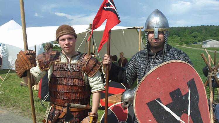 Sie gehörten zu den Stars des Heimatfestes, die Ritter und Recken aus dem Mittelalter. Fotos: Stefan Geiger