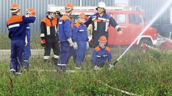 Mit Spaß und Engagement stellte sich der Eckentaler Feuerwehrnachwuchs den Anforderungen einer realitätsnahen Übung. Foto: Elke Elm