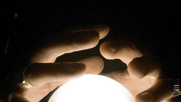 Was h&auml;lt 2022 f&uuml;r uns in Coburg bereit? Wir wagen einen satirisch-ernsten Blick in die Kristallkugel...