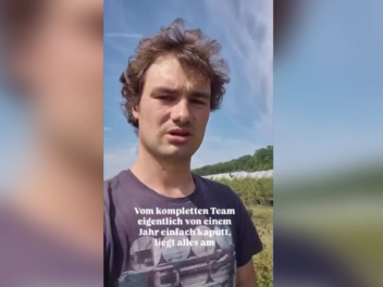 Das Unwetter am Dienstag, 14. Juli 2026, hat alle Beeren auf dem Feld in R&uuml;ckersdorf von den Str&auml;uchern gefegt.