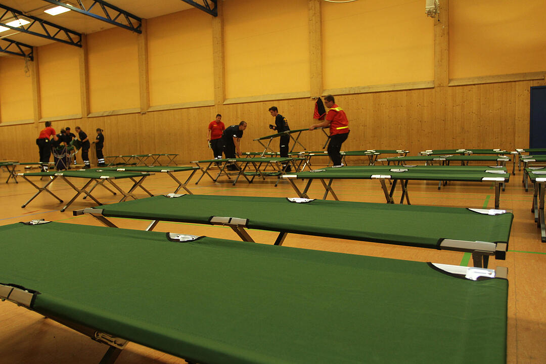 Ungeplante Einrichtung von Notunterkuenften fuer Asylbewerber