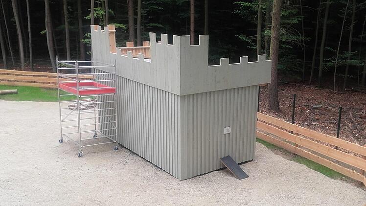 Die Ritterburg ist Ein Haus im Streichelwald Foto: Anette Schreiber