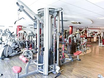 Erlangen: Fitnessstudio "Ladys First" weist Transfrau ab - folgt ein juristisches Nachspiel?