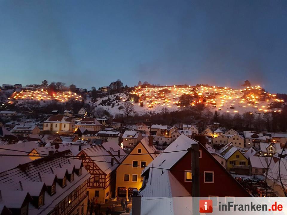 Beschluss der Ewigen Anbetung in Pottenstein - Lichterfest  in der Fränkischen Schweiz