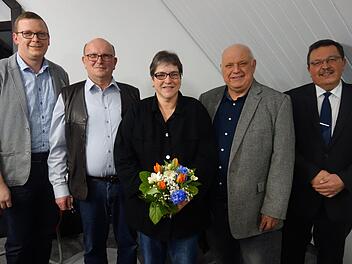 Der Gemeinderat ist wieder komplett. Das Foto zeigt (von links): Dirk Sonntag, Helfried Schreiner, Andrea Gahn, Volker Gahn, Jürgen Wittmann. Foto: Doris Weidner