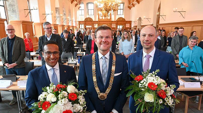 N&uuml;rnbergs Stadtrat und B&uuml;rgermeister vereidigt - K&ouml;nigs Ausblick
