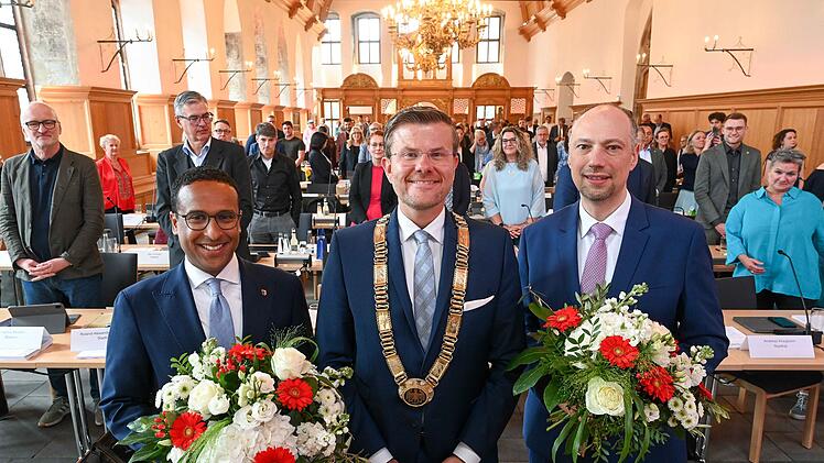 N&uuml;rnbergs Stadtrat und B&uuml;rgermeister vereidigt - K&ouml;nigs Ausblick