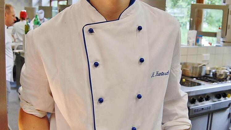 Koch-Azubi Konstantin Kuntzsch (19) vom Dorint-Hotel Bad Brückenau mit seinem Prüfungsteller.