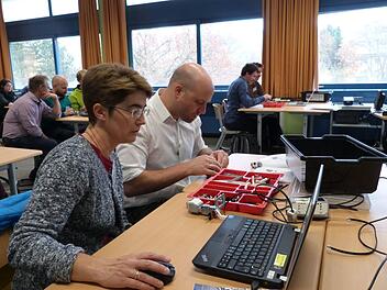 Die Workshops gaben den Lehrern die Möglichkeit, technische Neuerungen für den Unterricht auszuprobieren. Foto: Realschule Kulmbach