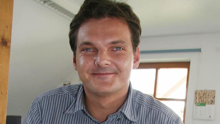 Martin Kastner von der Energievision Frankenwald ist vom Potential des Waldes in der Region begeistert - und setzt auf Hackschnitzel, Pellets und andere Energieanlagen, die das Potential des Waldes nutzen sowie auf einen gesunden Energiemix. Foto: Sonja Adam