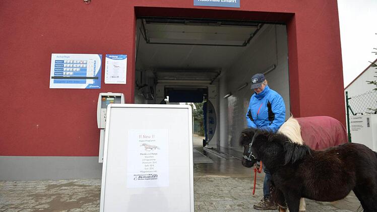 Ein Plkat macht auf die Sonderaktion aufmerksam.Foto: Ronald Rinklef