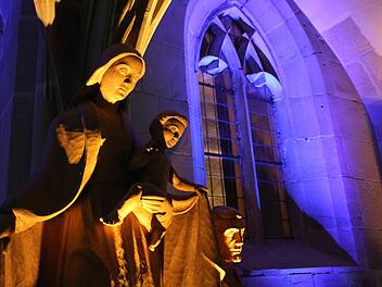 Die Kronacher Altstadt wird vom 27. April bis 6. Mai wieder in ein besonderes Licht getaucht. Foto: Archiv/Michael Gründel