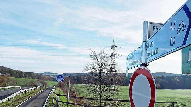 Die Geh- und Radwege zwischen Seidmannsdorf und L&uuml;tzelbuch sowie R&ouml;gen und Neershof (Bild) werden nicht beleuchtet. Der Bausenat ist aus Kostengr&uuml;nden dagegen.