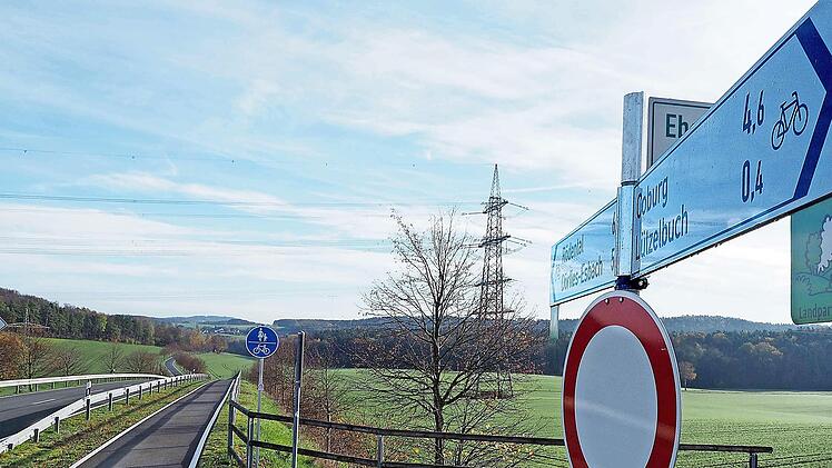 Die Geh- und Radwege zwischen Seidmannsdorf und Lützelbuch sowie Rögen und Neershof (Bild) werden nicht beleuchtet. Der Bausenat ist aus Kostengründen dagegen.