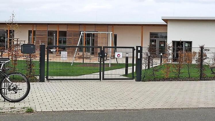 Die integrierte Kindertagesstätte "Sternschnuppe", seit September 2019 in Betrieb, umfasst zwei Kindergartengruppen und eine Krippengruppe.