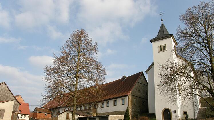 Der Ritterkeller ist ein 41 Meter langer Gewölbekeller unter der 1520 von Sylvester von Schaumberg erbauten Ritterschule (heute drei Privatanwesen, von denen noch eines bewohnt ist). Foto: Philipp Bauernschubert