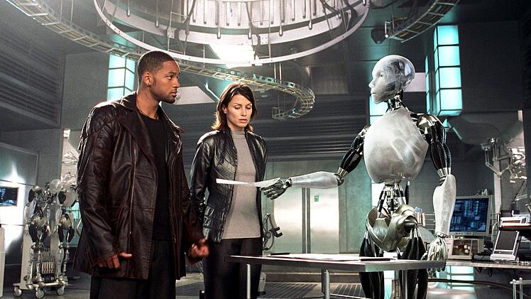 Als Detective Del Spooner (Will Smith) in einem Mordfall ermittelt, in dem ein Roboter der Hauptverd&auml;chtige ist, sieht er sich in seinem Misstrauen gegen die Maschinen best&auml;tigt. Mit Hilfe der Roboterpsychologin Dr. Susan Calvin (Bridget Moynahan) will er der Wahrheit auf den Grund gehen.